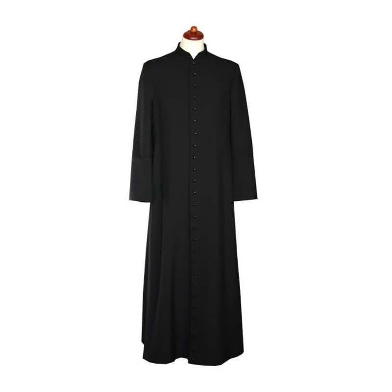 sotana negra sacerdote